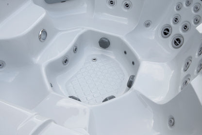 Fusion Hot Tub